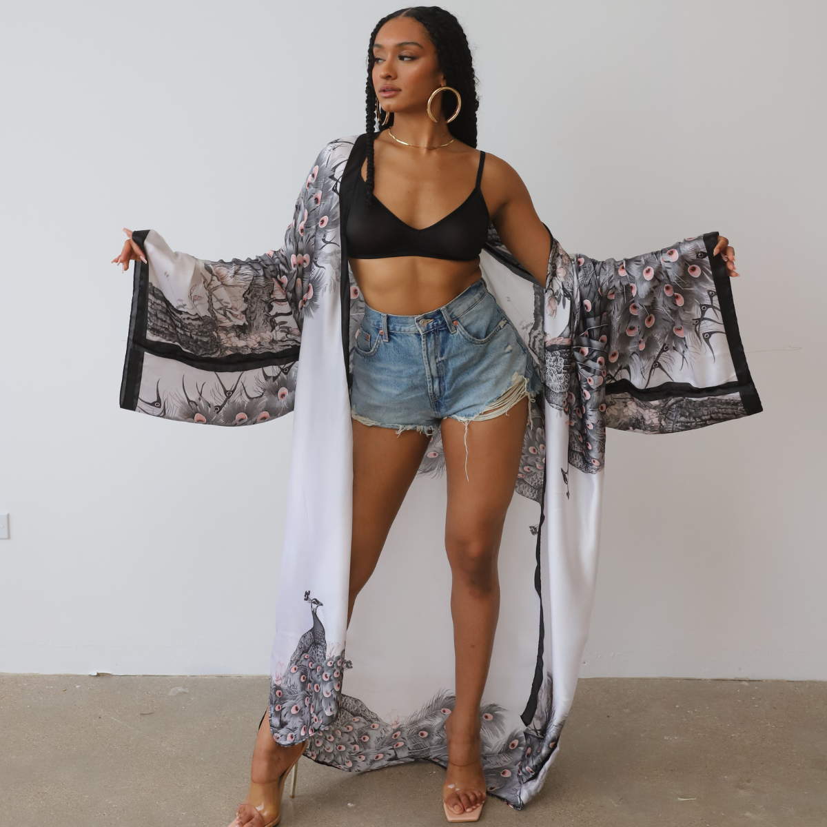 Posh Peacock Printed Kimono (Black)