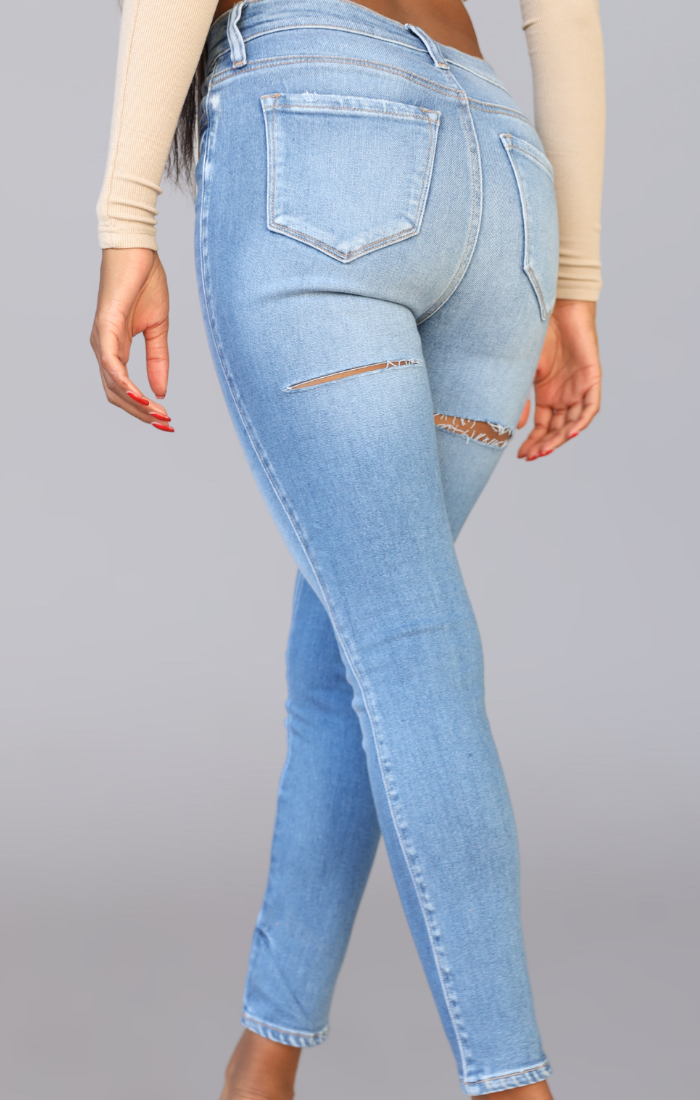 Jeans with shop slits on back