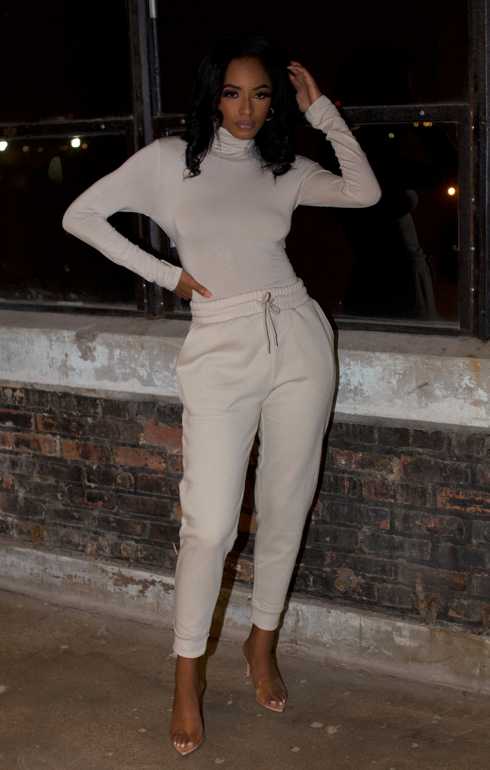 Turtleneck Sweatpants Set (Black)