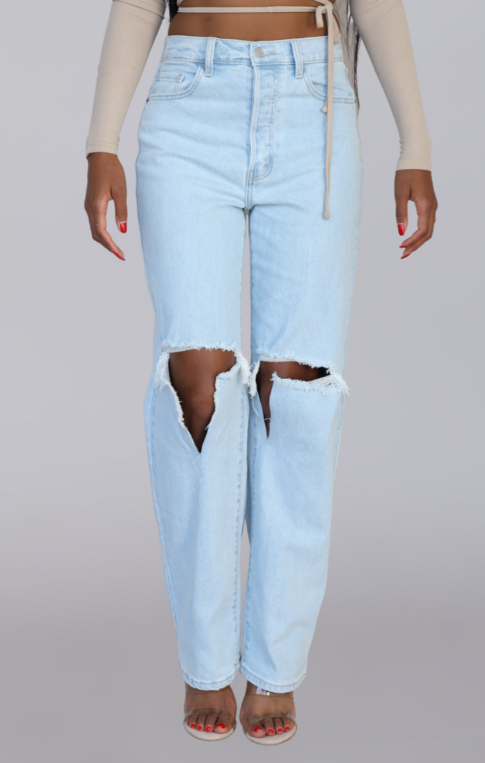 LEXI I LIGHT WASH RIPPED KNEE HIGH WAIST MOM JEANS