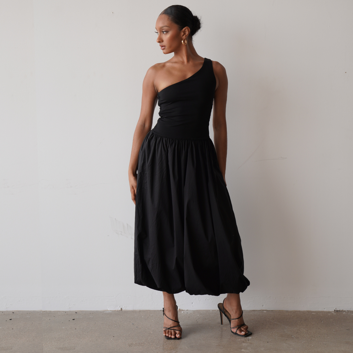 One shoulder Maxi Balloon Dress (Black)