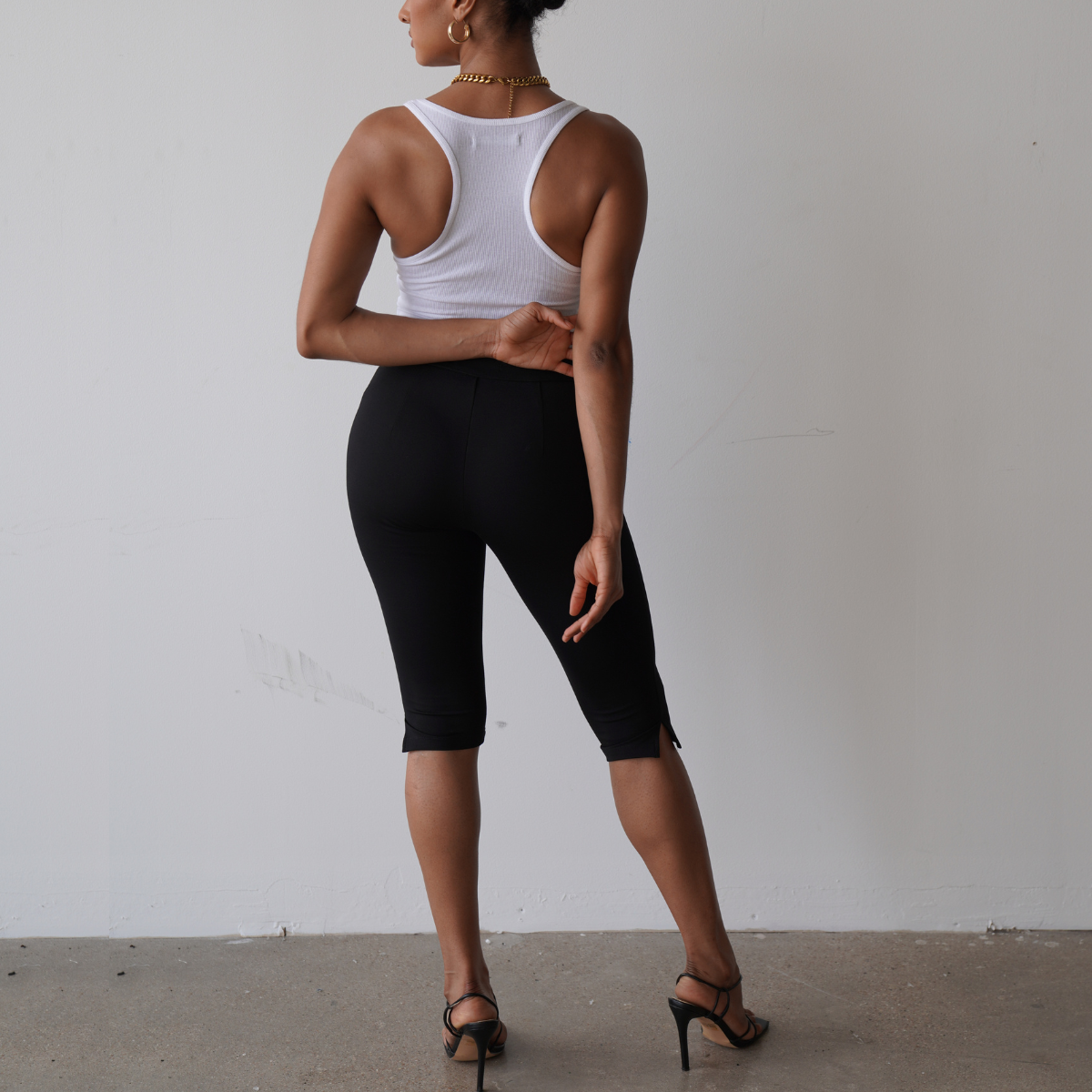 Stretch Capri Pants (Black)