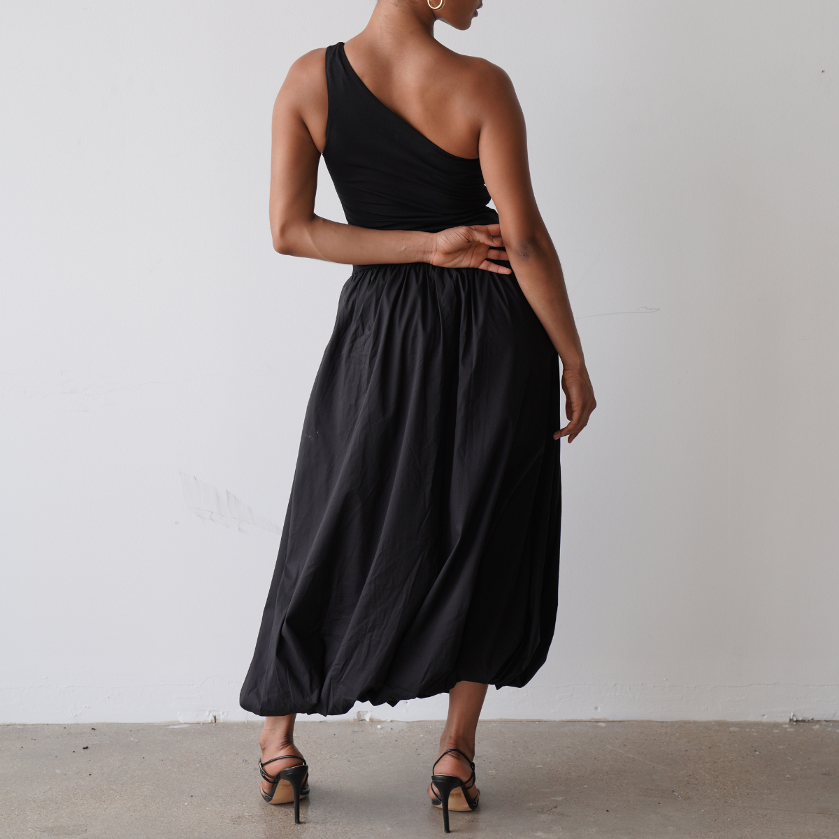 One shoulder Maxi Balloon Dress (Black)