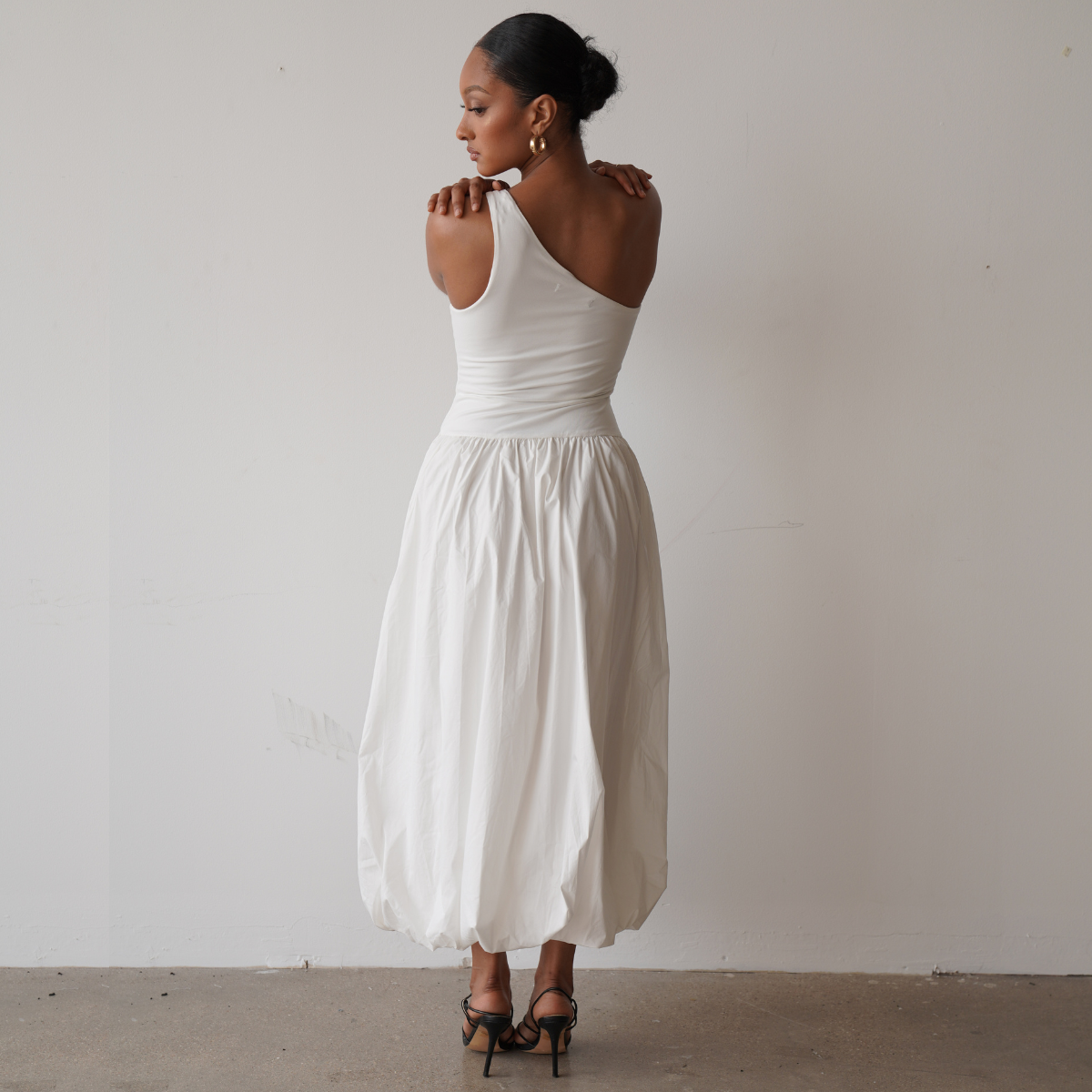 One shoulder Maxi Balloon Dress (White)